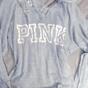 Size medium, good condition clothes.